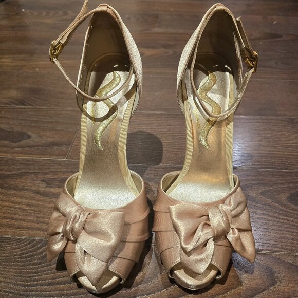 Peep-toe d’orsay pumps with bow - NINA Electra - Picture 2 of 8
